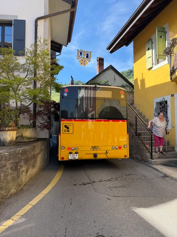 Caves Ouvertes Vaudoises, Shuttle Bus.jpg