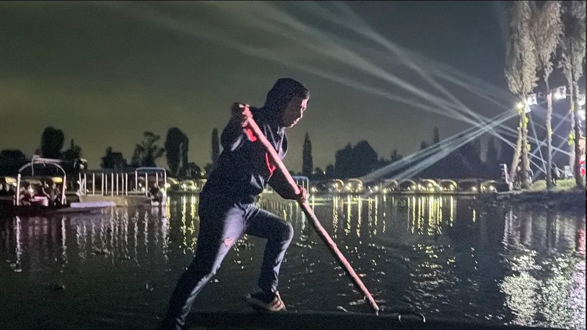 Trajinero, a local boatman. Xochimilco, Mexico