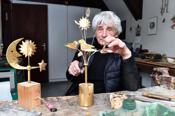 Paul Gugelmann in his studio in Gretzenbach in 2020