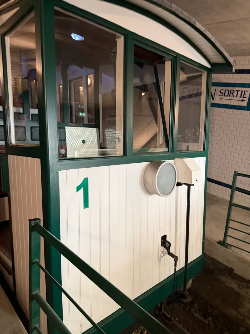 The Évian funicular - The cars are originals