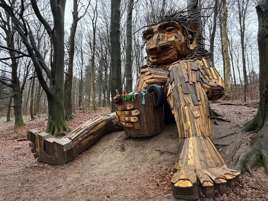 Thomas Damboâs Trolls.jpg