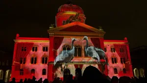 Die Lichtshow „Rendez-vous Bundesplatz“ in Bern ist sehenswert