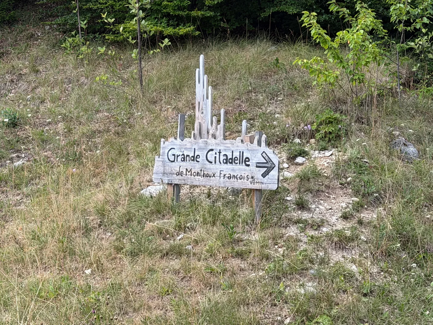 Panneau indiquant la Grande Citadelle de Monthoux