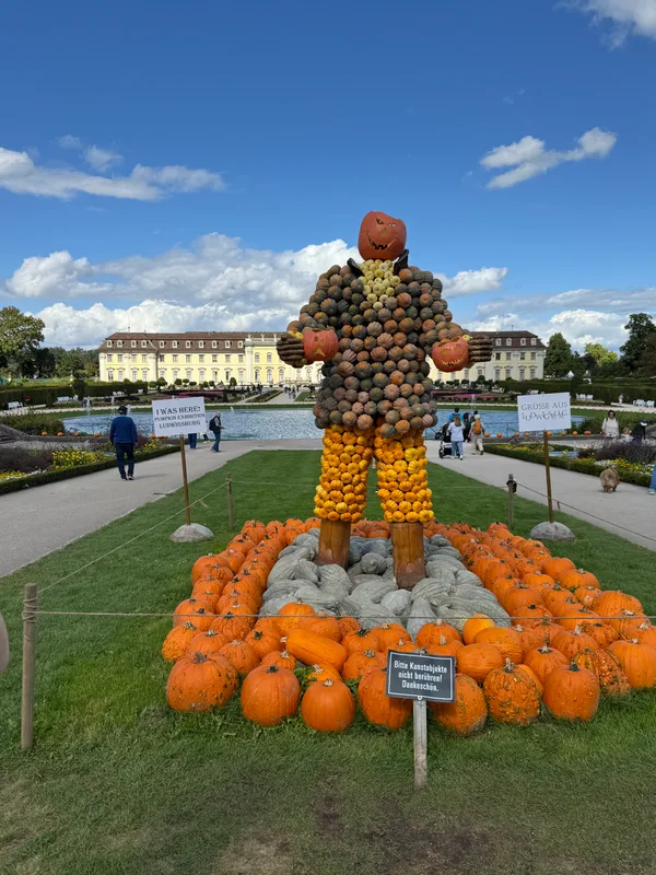 Pumpkin sculptures at the Kürbisausstellung - 6.HEIC