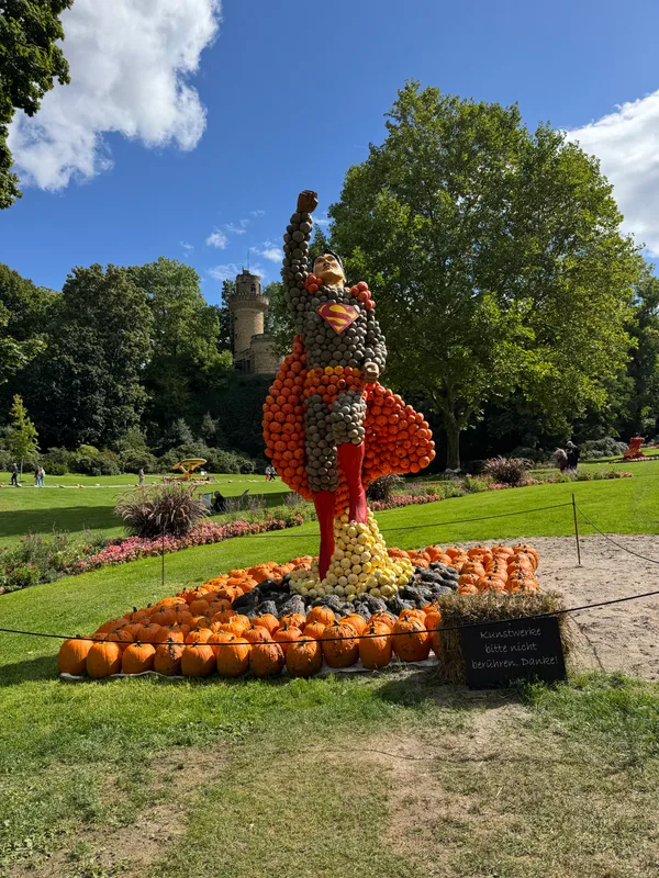 Pumpkin sculptures at the Kürbisausstellung - 7.HEIC
