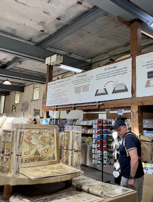 Paper drying, Vallis Clausa, Fontaine-de-Vaucluse, France
