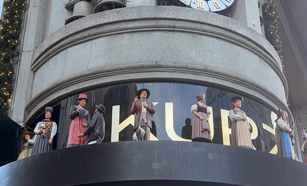 The Musical Wonder of Zurich: The Carillon Kurz on Bahnhofstrasse