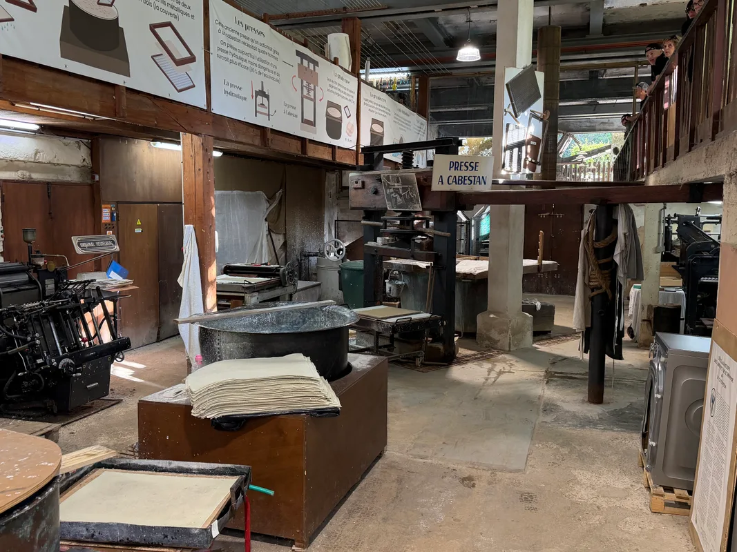 Vallis Clausa โ The Last Medieval Paper Mill Still Running in Provence