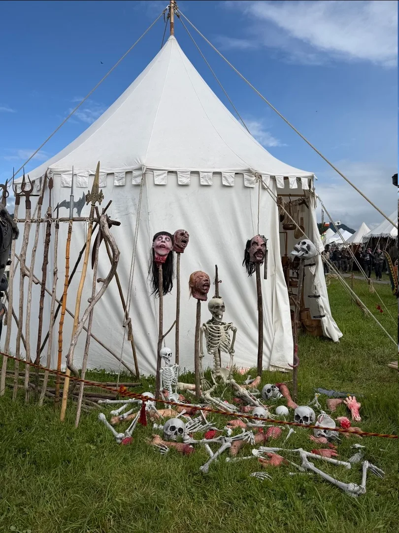 Medieval Spectacle Hinwil, Decorations